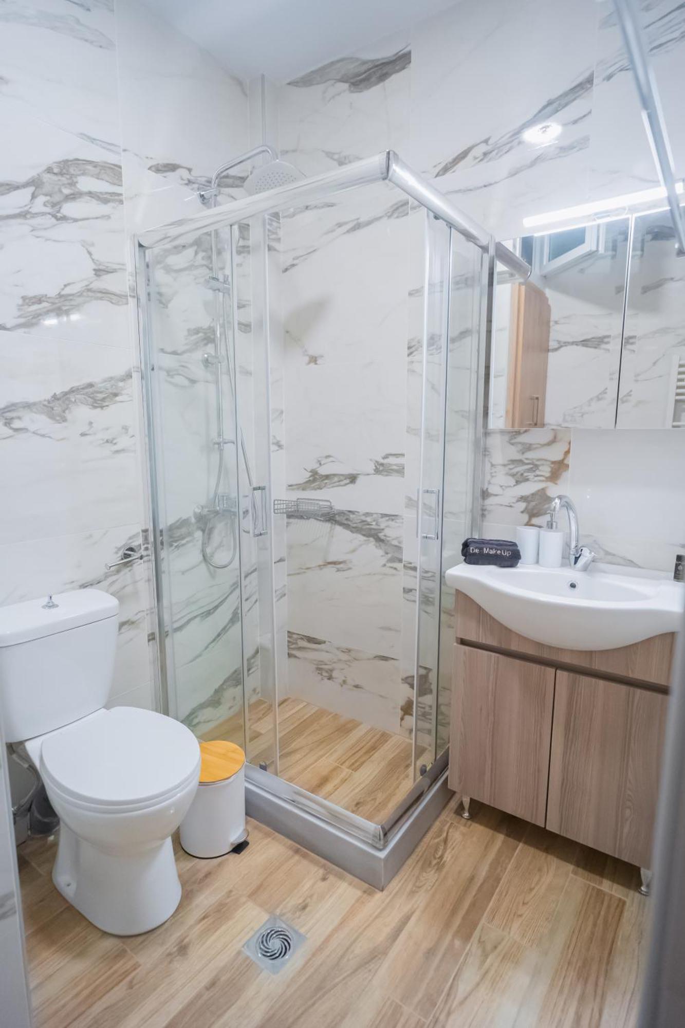 Apartment Ethra 3 *